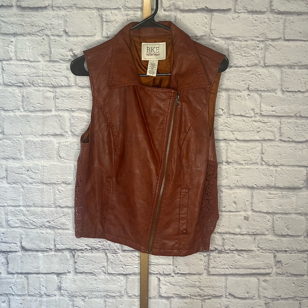 BKE Faux Leather Moto Vest Asymmetrical Zip Crochet Lace Panel Boho L NWT